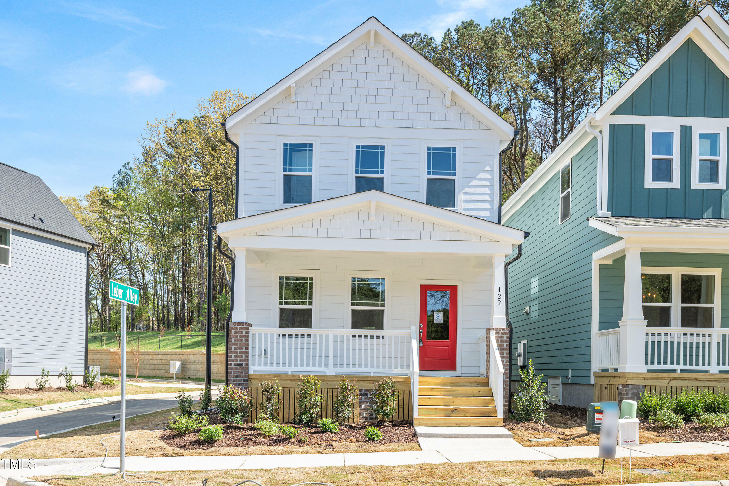 Property Photo: 122 Weavers Grove Drive NC 27514