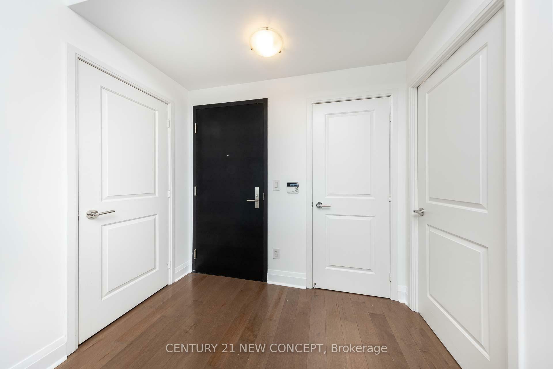 Property Photo: 65 St Mary Street 1006 ON M5S 0A6