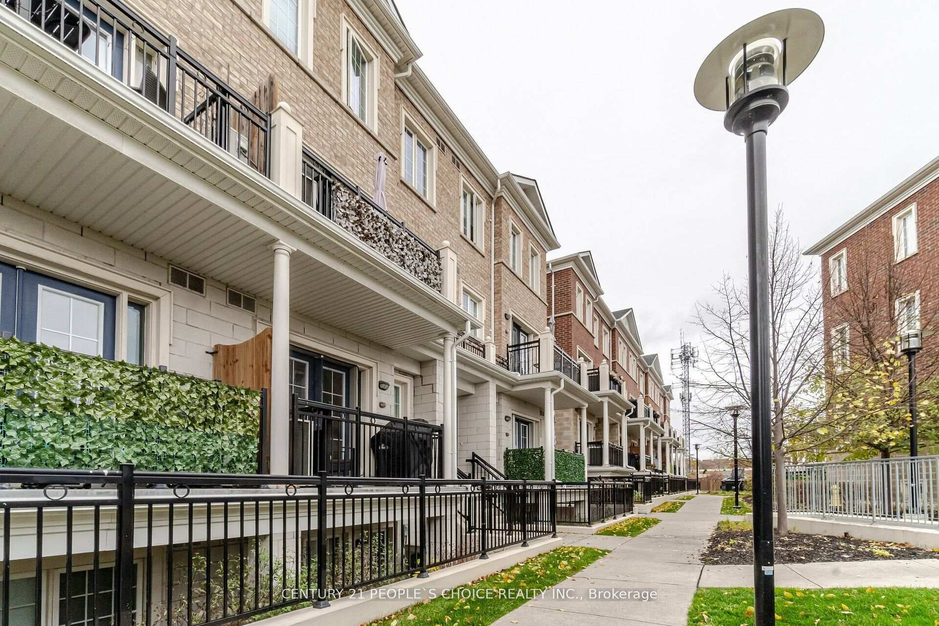 Photo de la propriété: 26 Bruce St D12 ON L4L 0H4