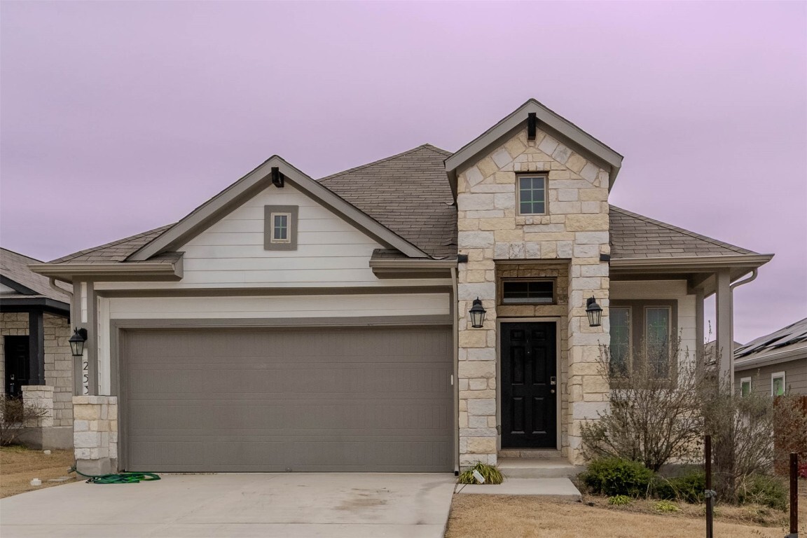 Property Photo: 253 El Dorado Road TX 76537