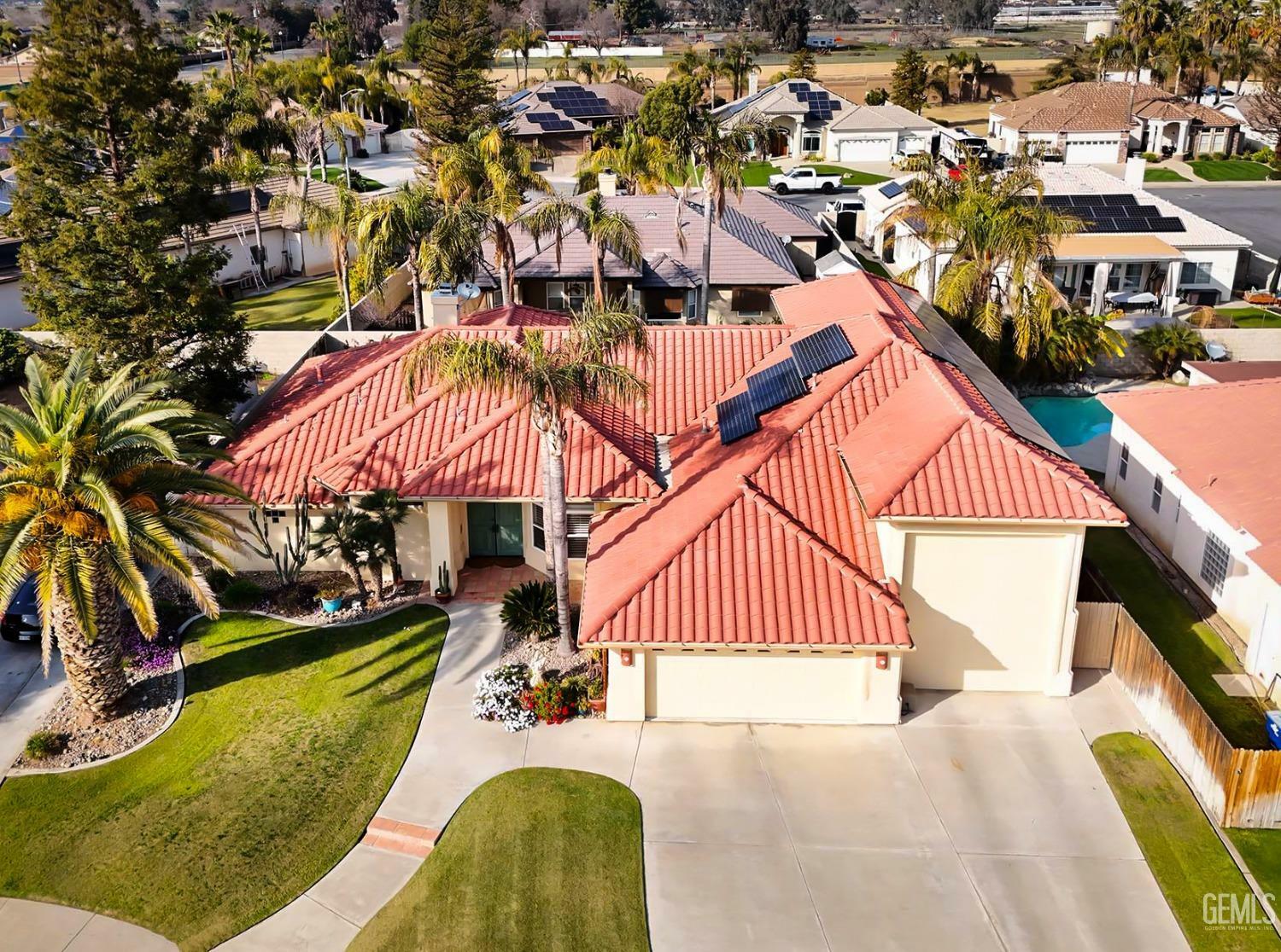 Property Photo: 14406 Corte Lejos CA 93314