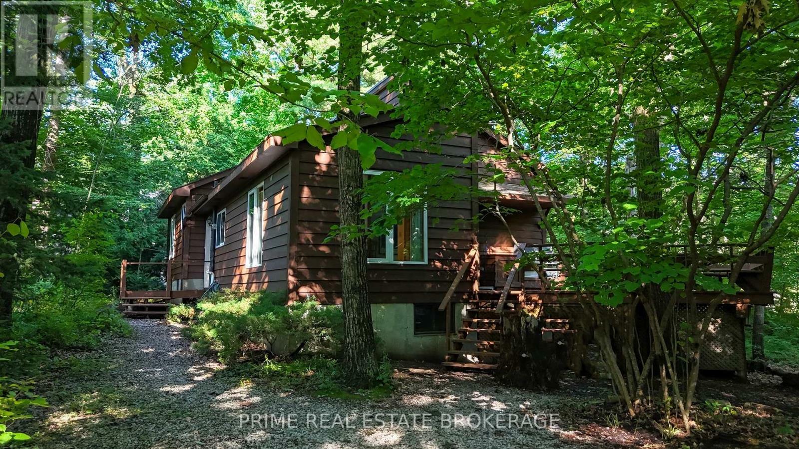 Property Photo: 9919 Pinery Lane ON N0M 1T0