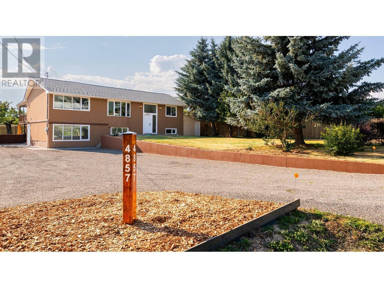 Photo de la propriété:  4857 Canyon Lister Road  BC V0B 1C1 