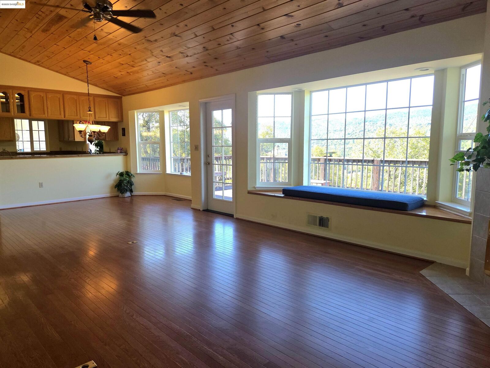 Property Photo:  15830 Ridgefield Court  CA 95370 