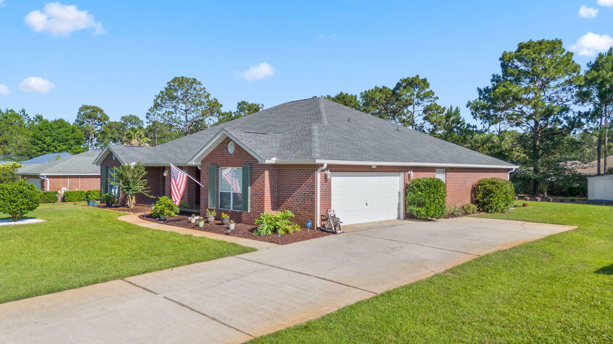 Property Photo: 7237 Brinkley Street FL 32566