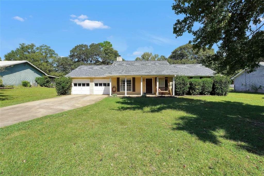 Property Photo:  107 Gwenellen Drive  GA 30248 