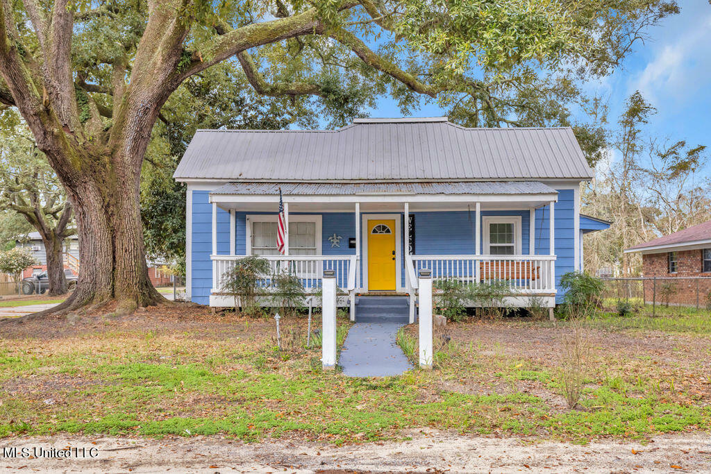 Property Photo: 2301 5th Avenue MS 39501
