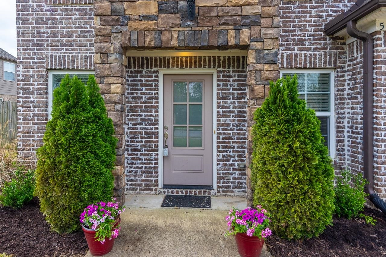Property Photo: 590 Cherokee Cv TN 38060