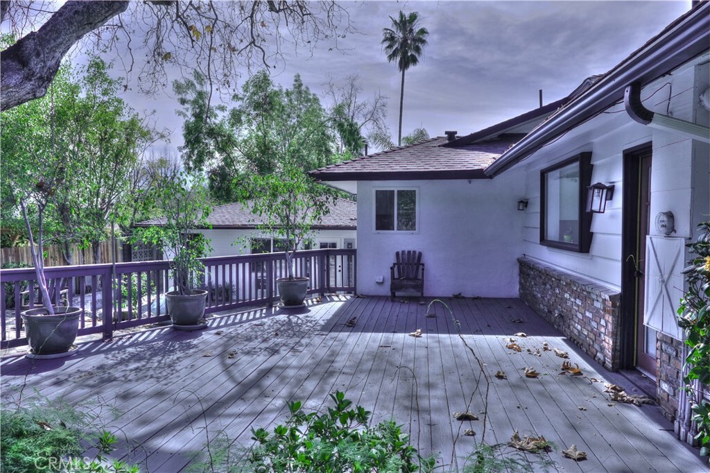 Property Photo: 400 W Carter Avenue CA 91024