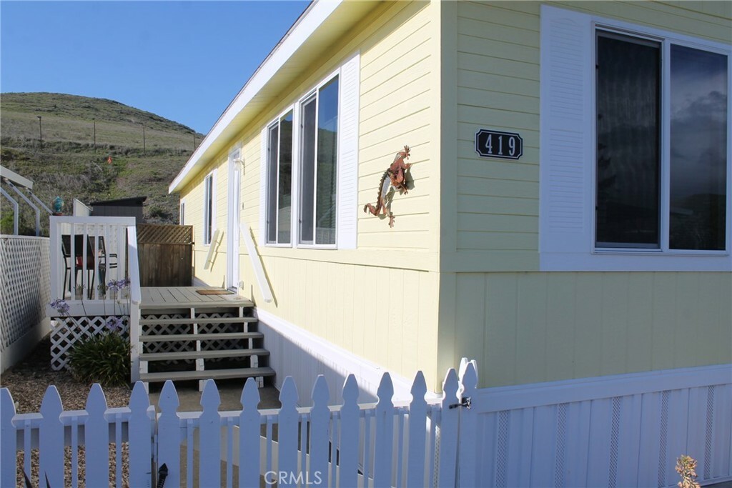 Property Photo:  419 Santa Barbara Avenue 419  CA 93442 