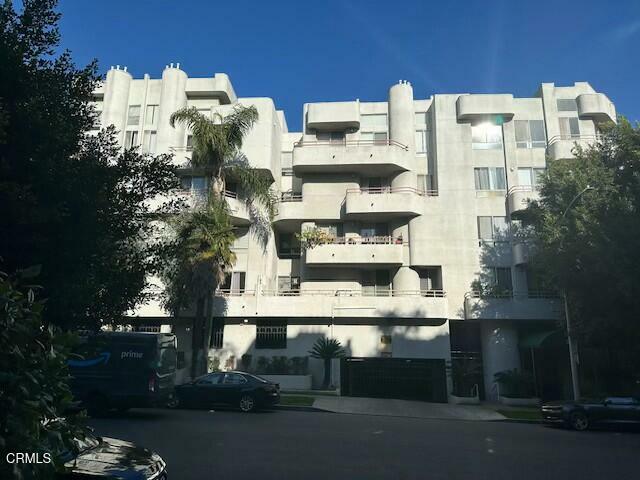 Property Photo: 500 S Berendo Street 420 CA 90020