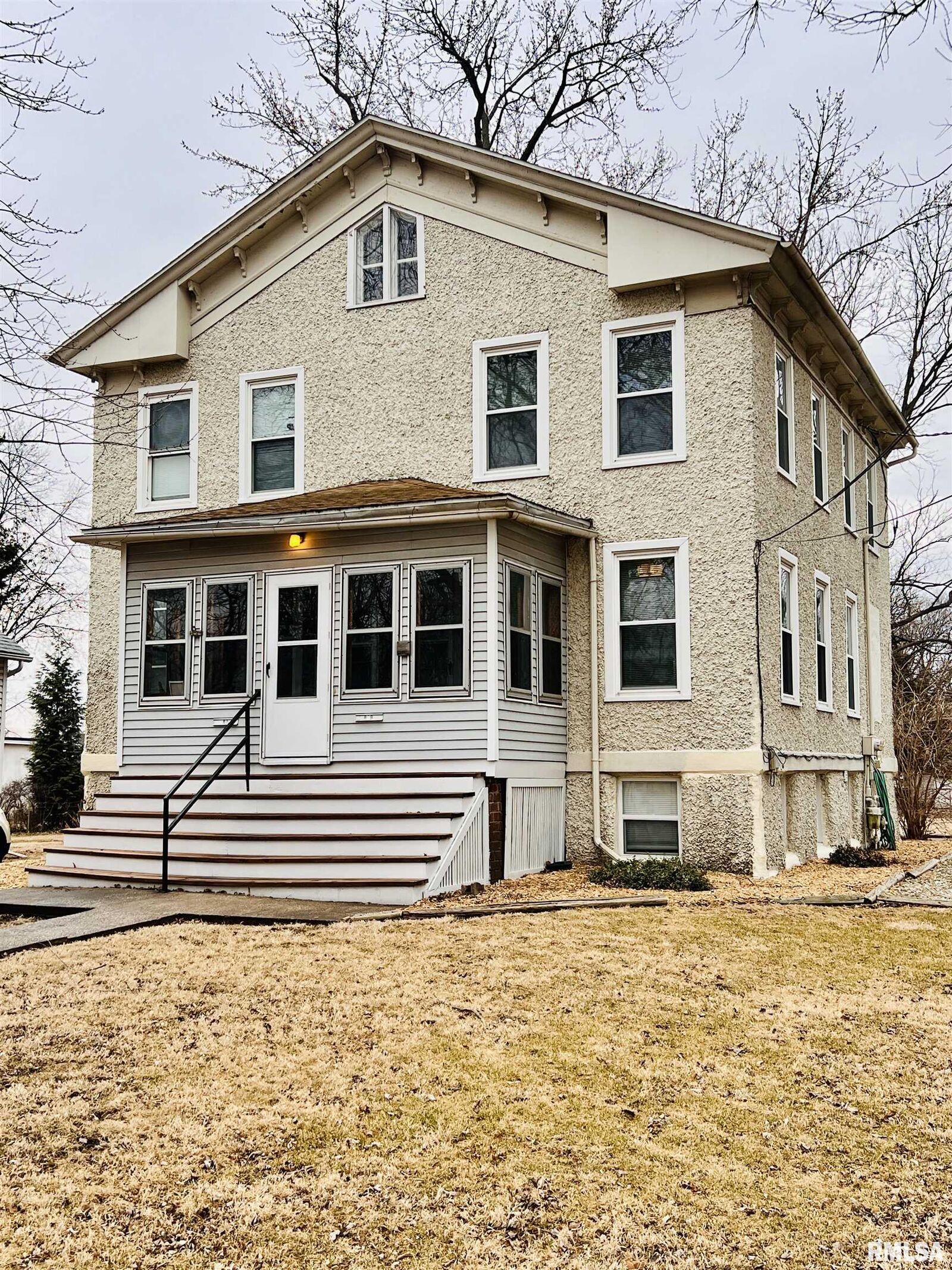 Property Photo:  806-810 E Berrien Street  IL 61401 