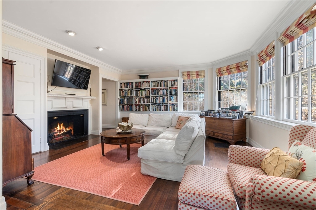 Property Photo:  469 Walnut St  MA 02445 