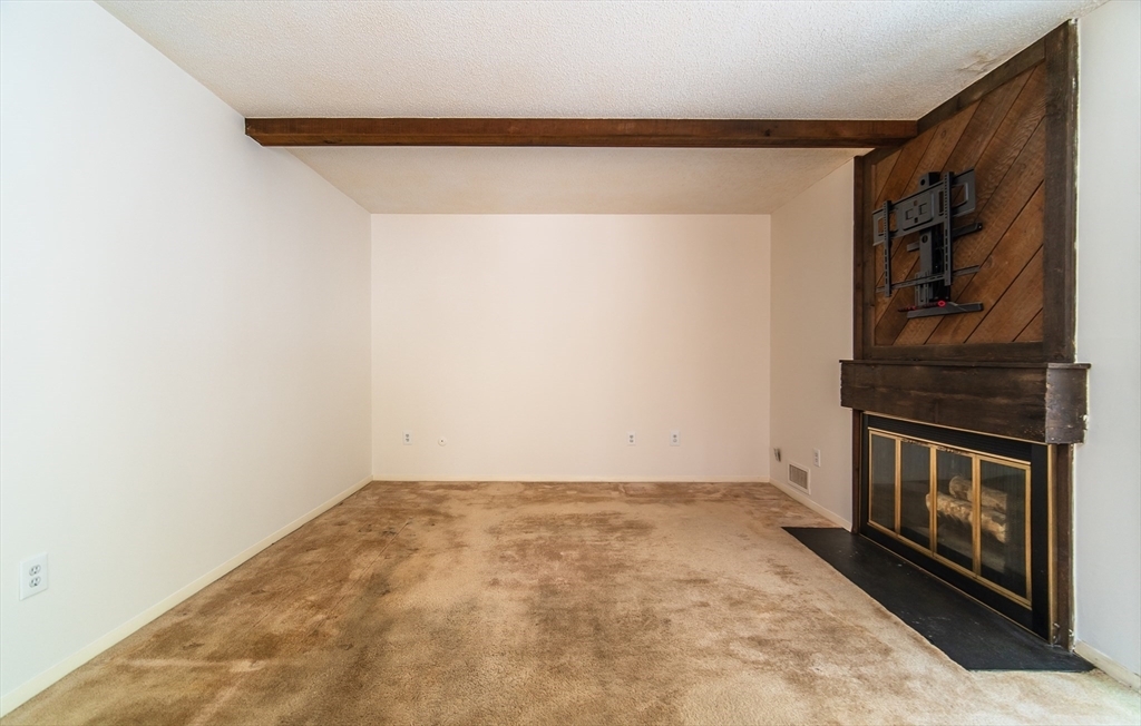 Property Photo: 356 Nassau Dr 356 MA 01129