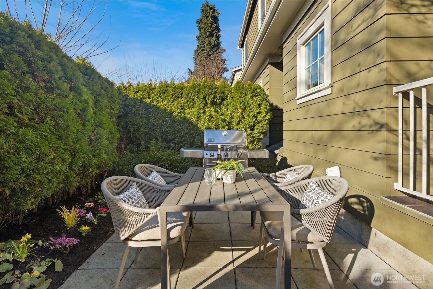 Property Photo:  2010  California Avenue SW B  WA 98116 