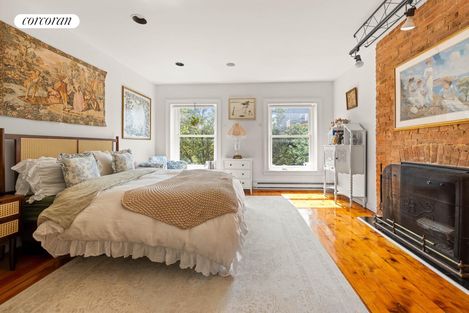 Property Photo:  154A Hicks Street  NY 11201 