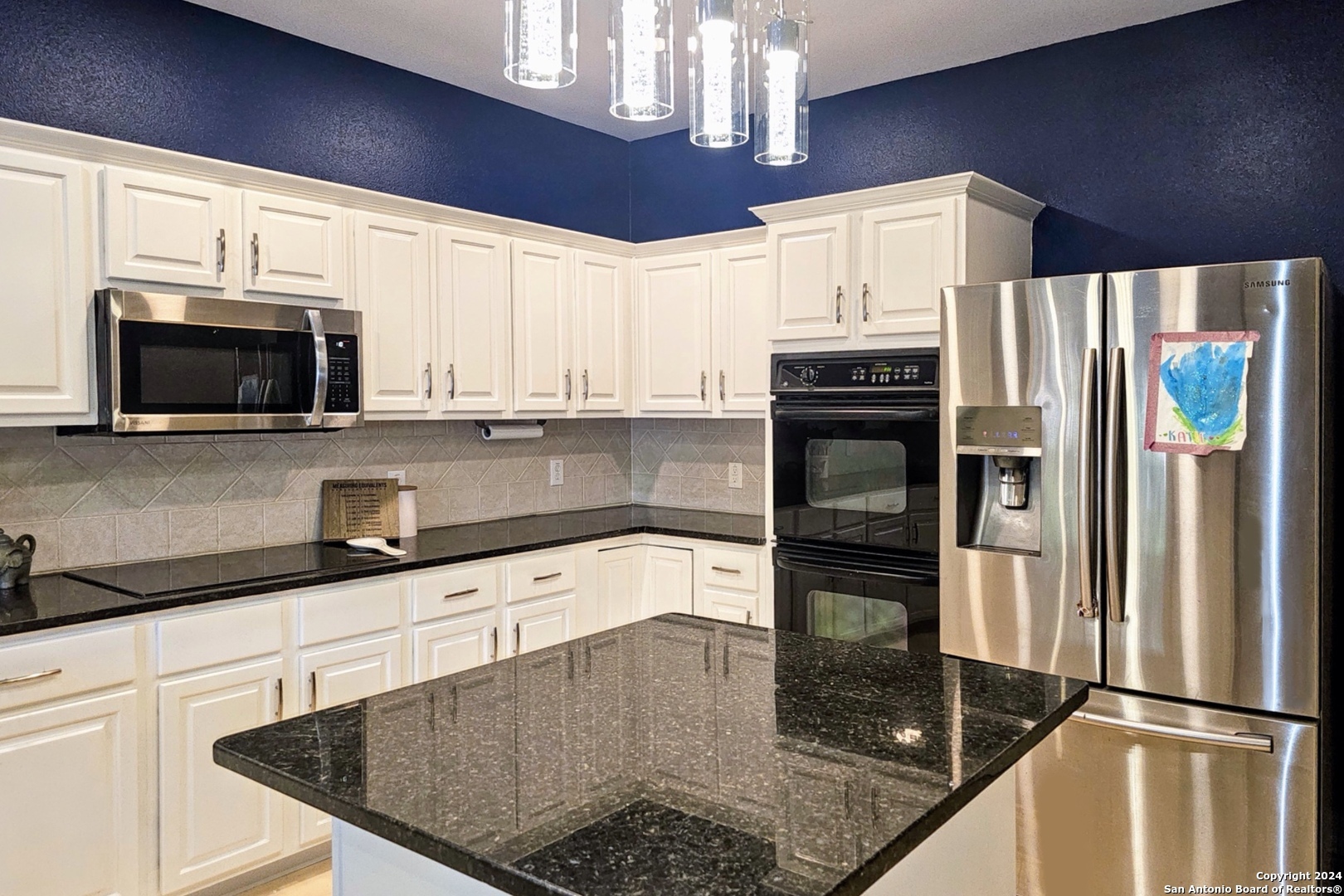Property Photo: 21118 Carmel Hills TX 78259