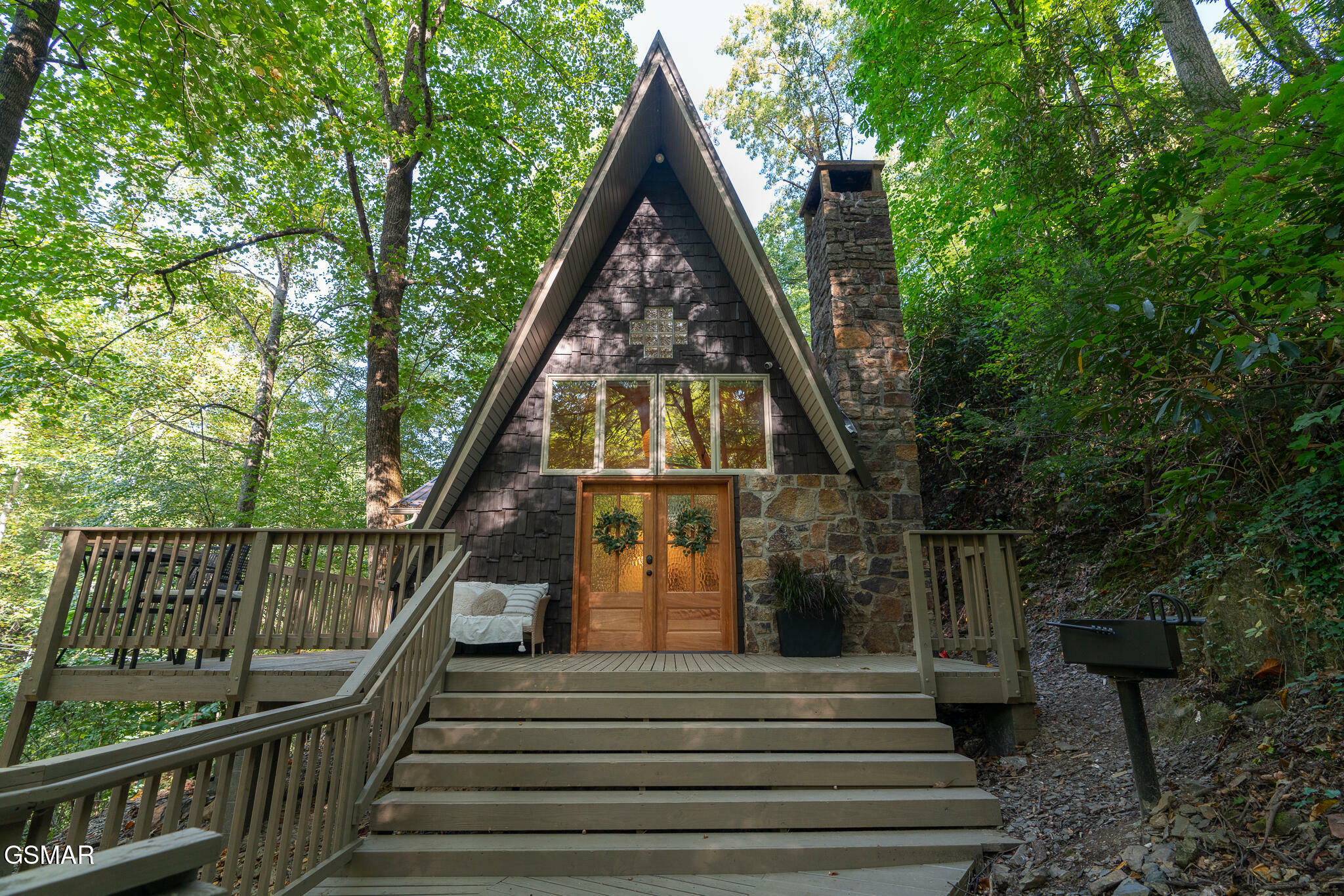 Property Photo: 1137 Ski Mountain Road TN 37738