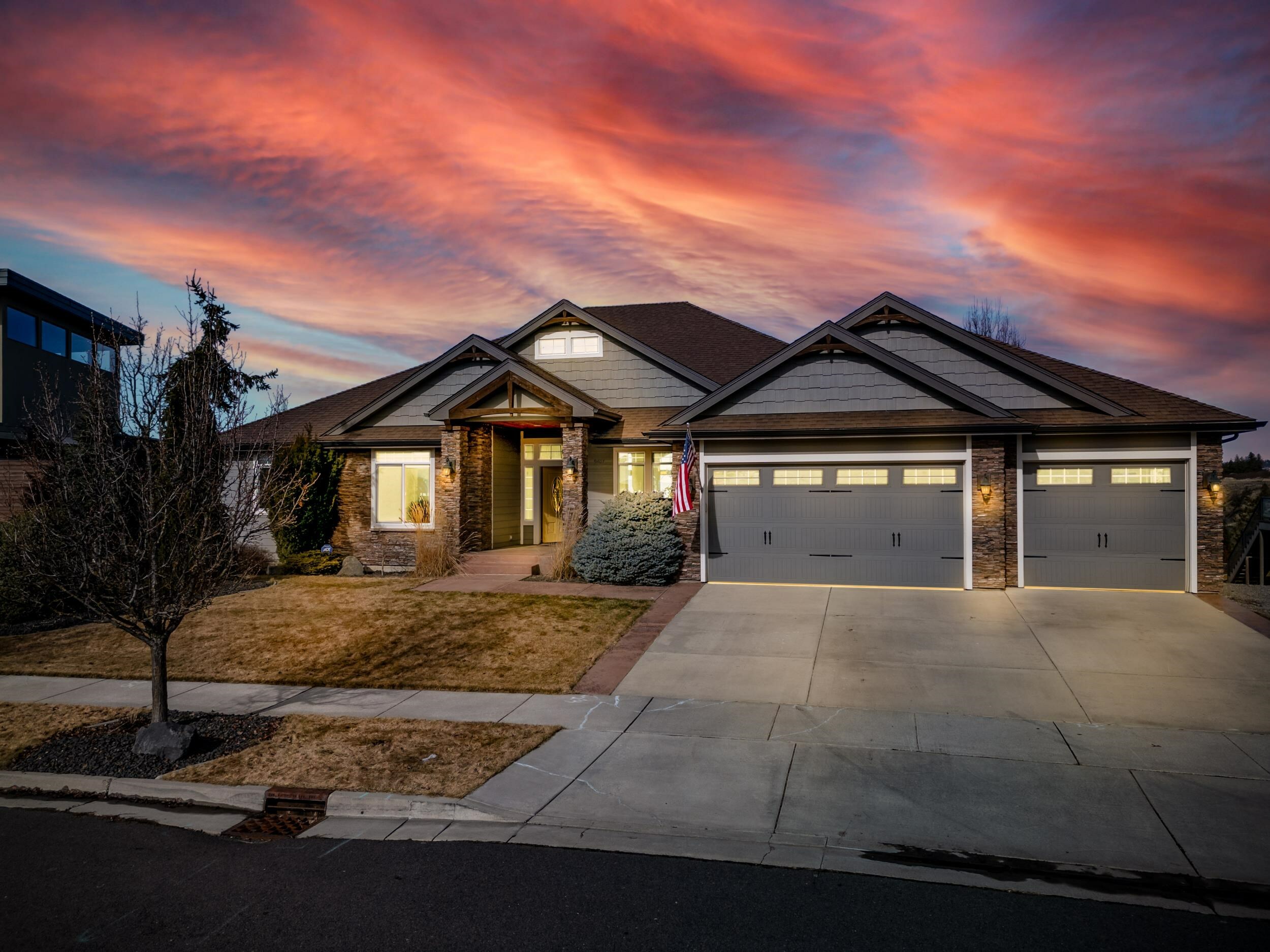 Property Photo: 9407 N K Ct WA 99208