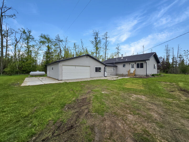 10612 W Barnhart Road  Millersburg MI 49759 photo