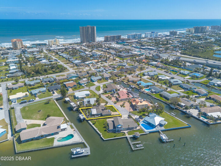 Property Photo:  3 Coconut Row  FL 32127 