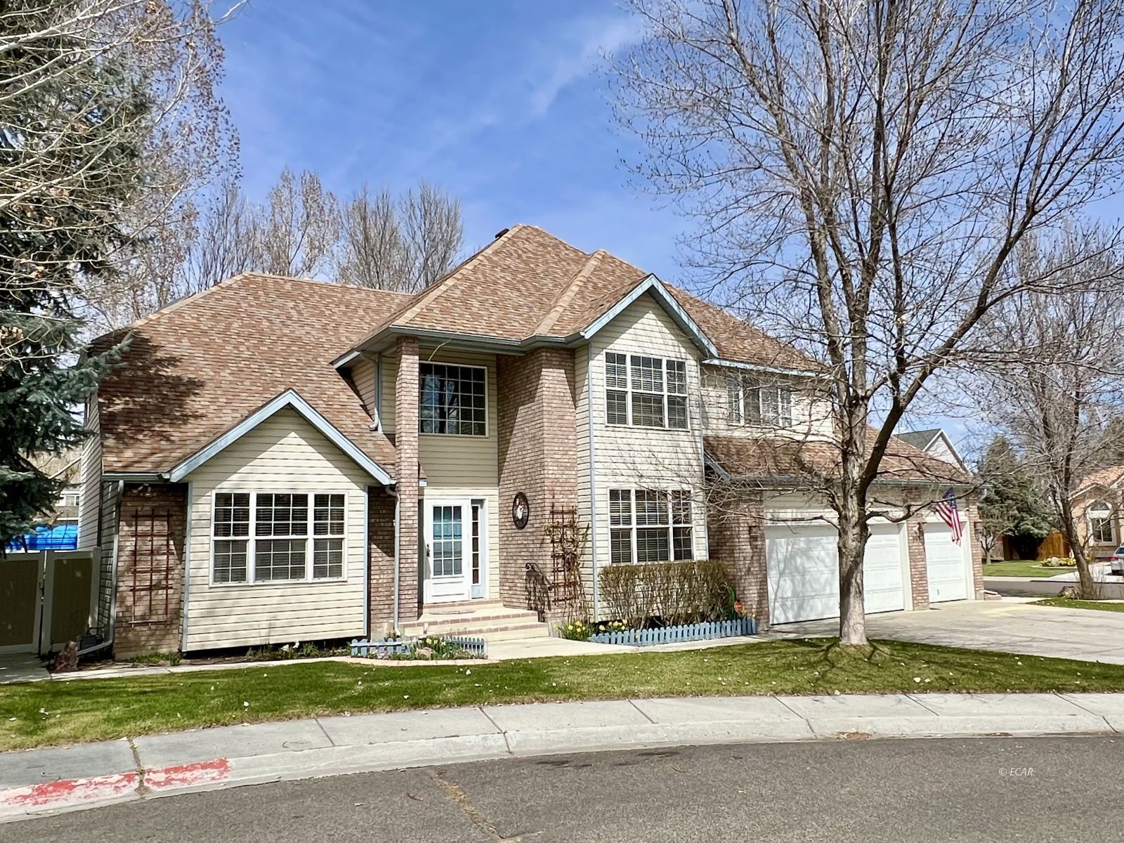 Property Photo:  107 Meadow Ridge Court  NV 89801 