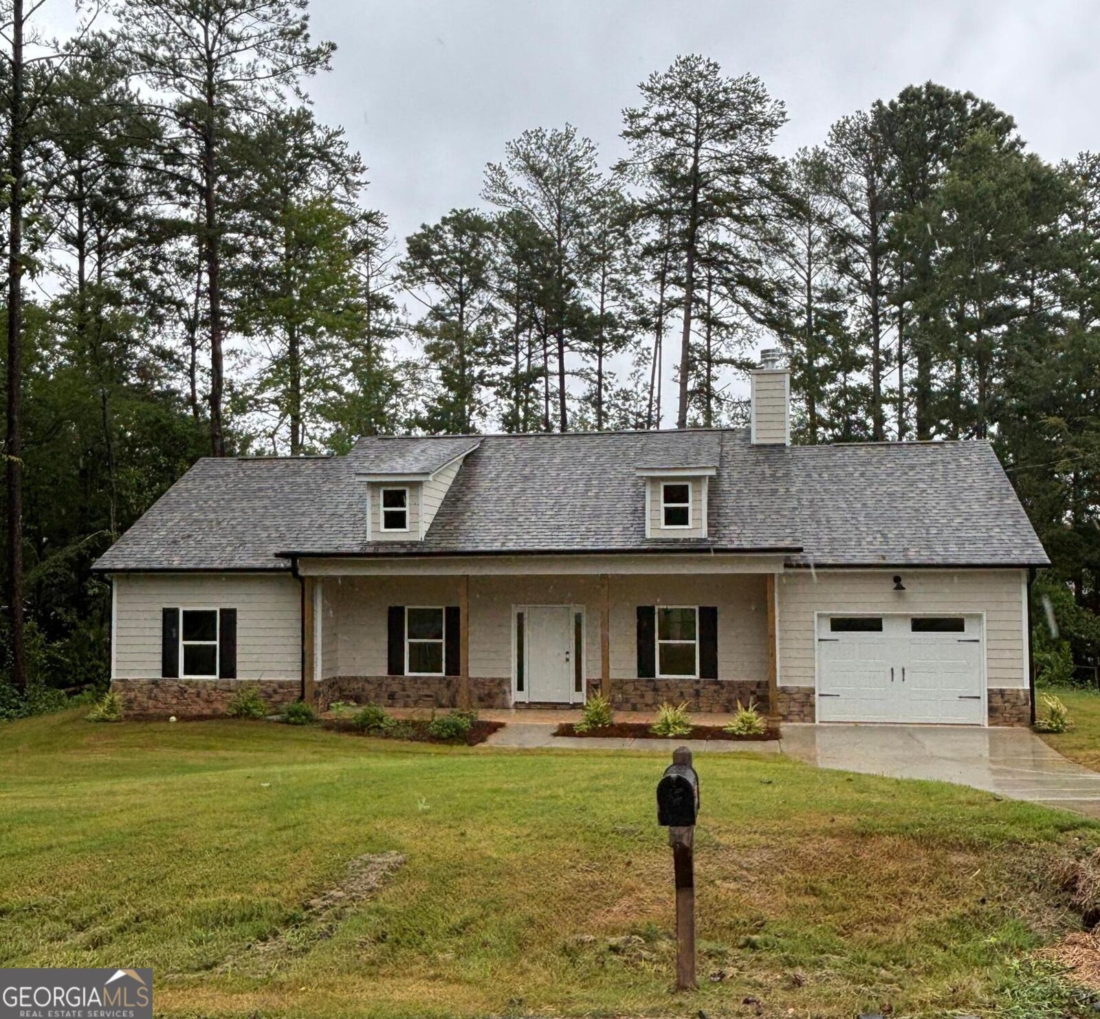 Property Photo: 8141 Hickory Drive GA 30014