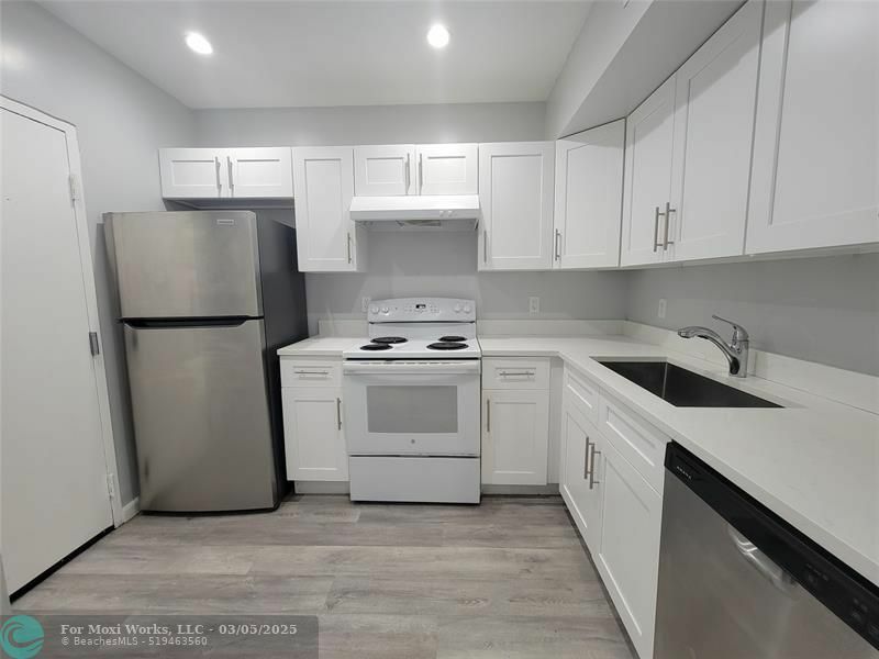 Property Photo:  3700 NW 21st St 414  FL 33311 