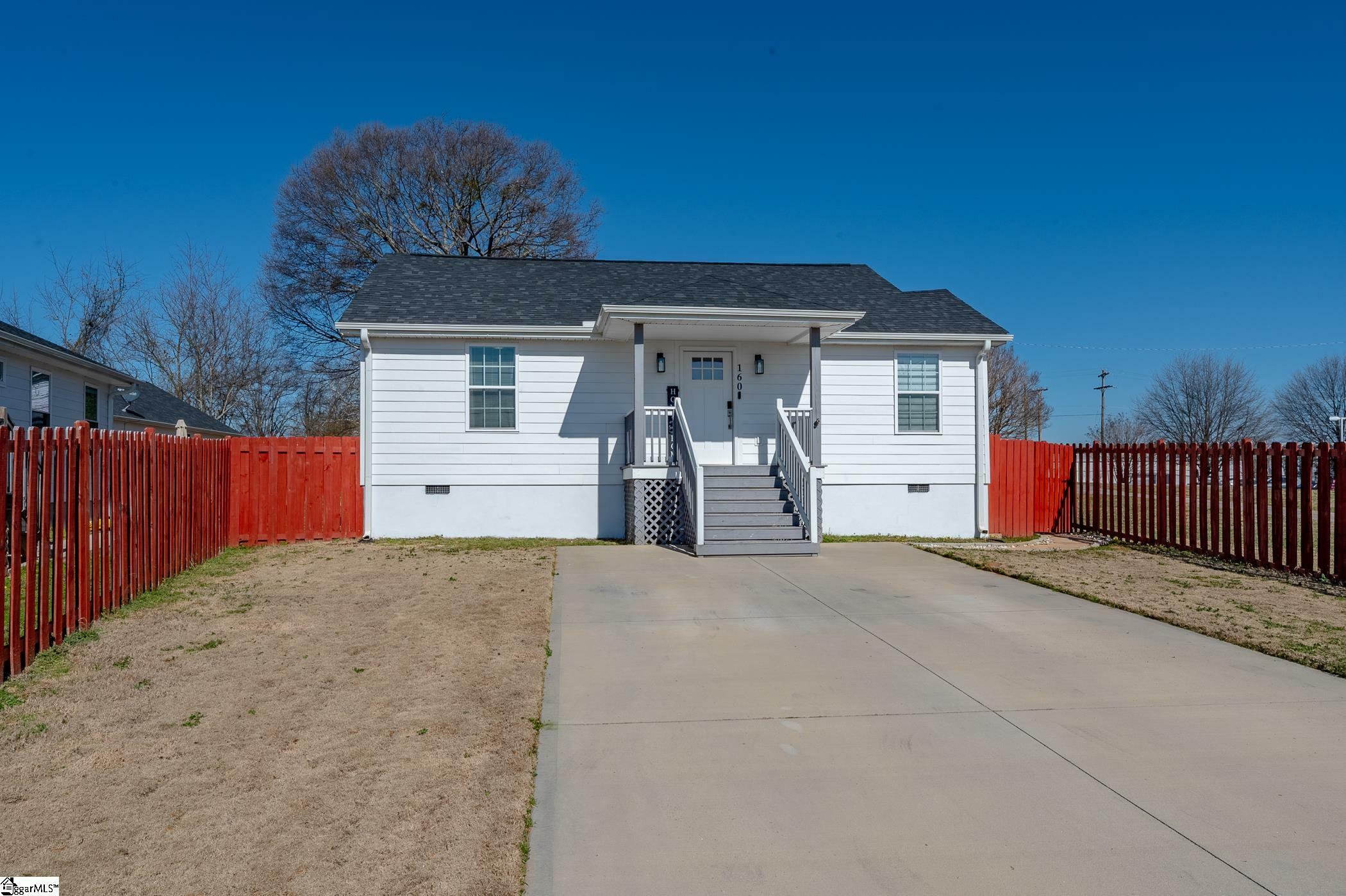 Property Photo:  160 Kemper Lane  SC 29651 