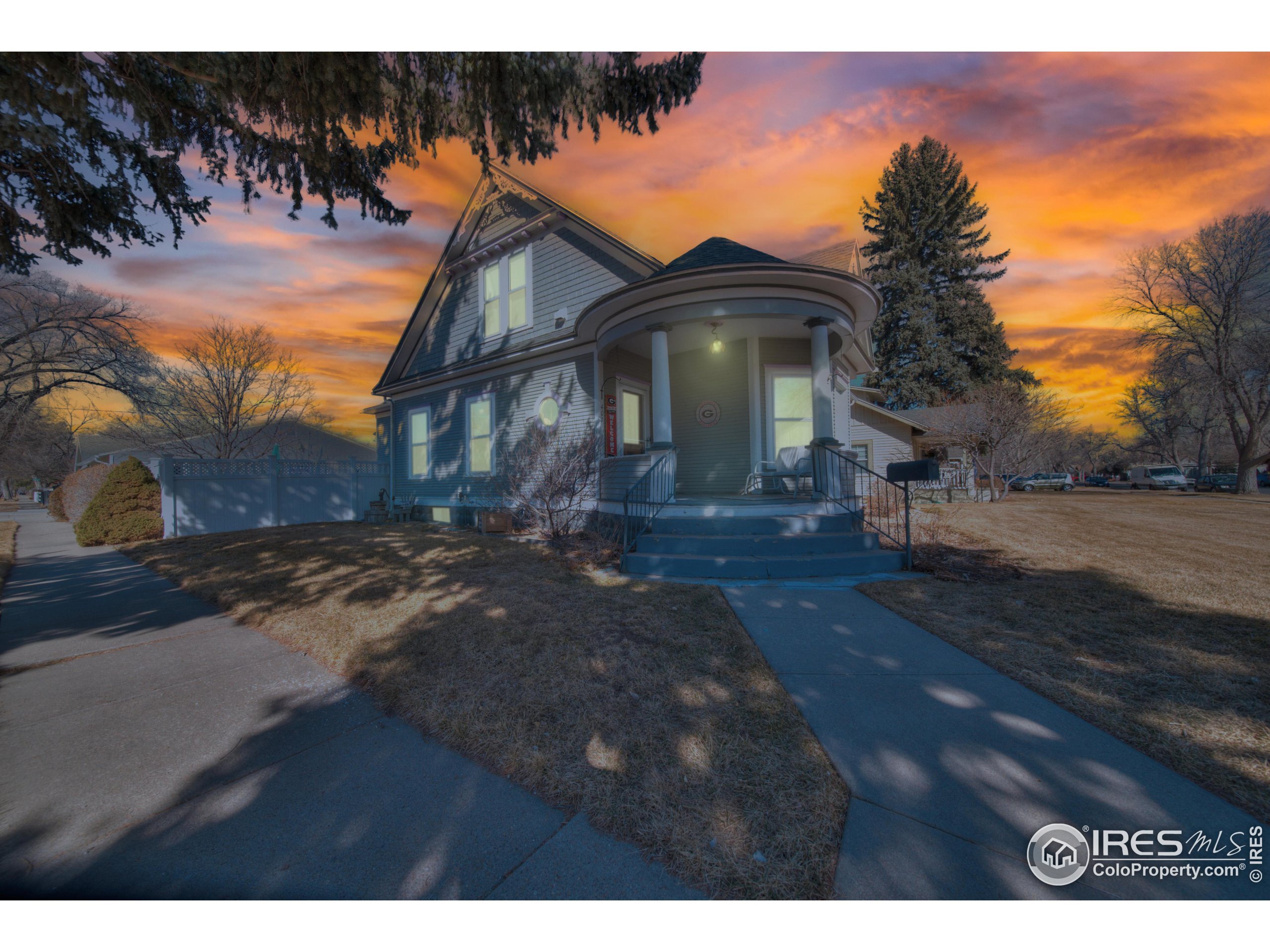 Property Photo:  401 Maple St  CO 80701 