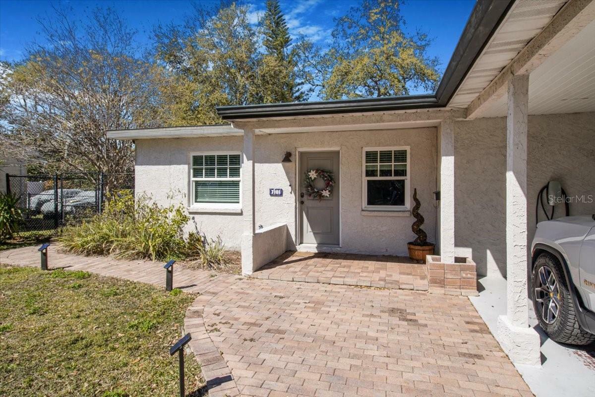 Property Photo: 7101 8th Avenue N FL 33710