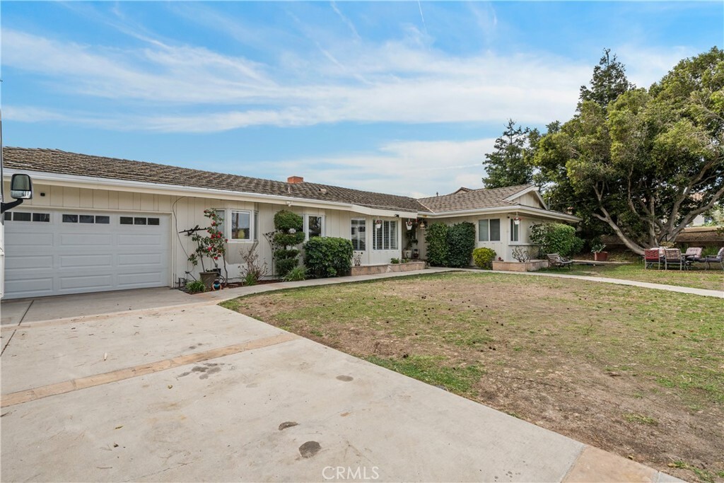 Property Photo:  1154 La Jolla Drive  CA 91362 