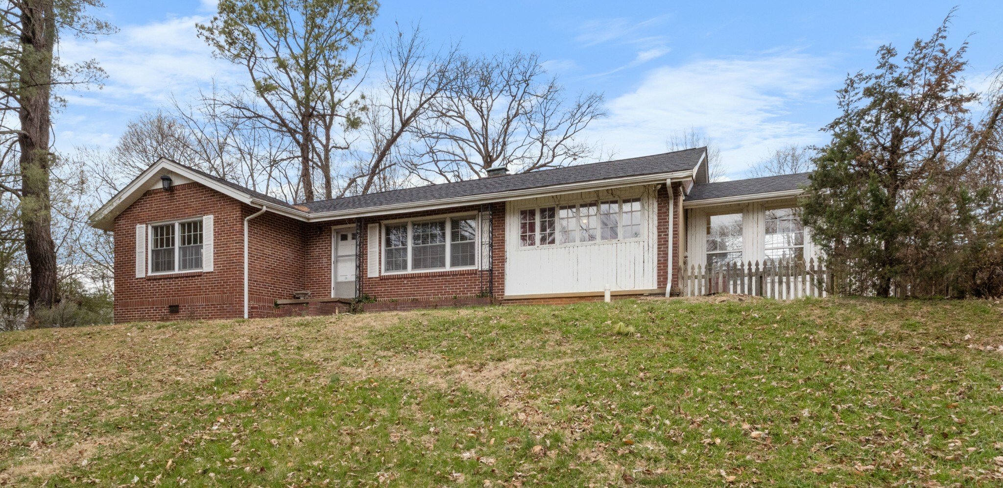 Property Photo: 725 Kleeman Dr TN 37040