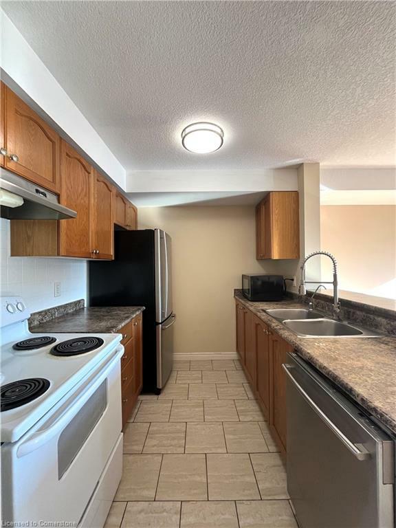 45 Cedar Hill Crescent 10D  Kitchener ON N2E 0A2 photo
