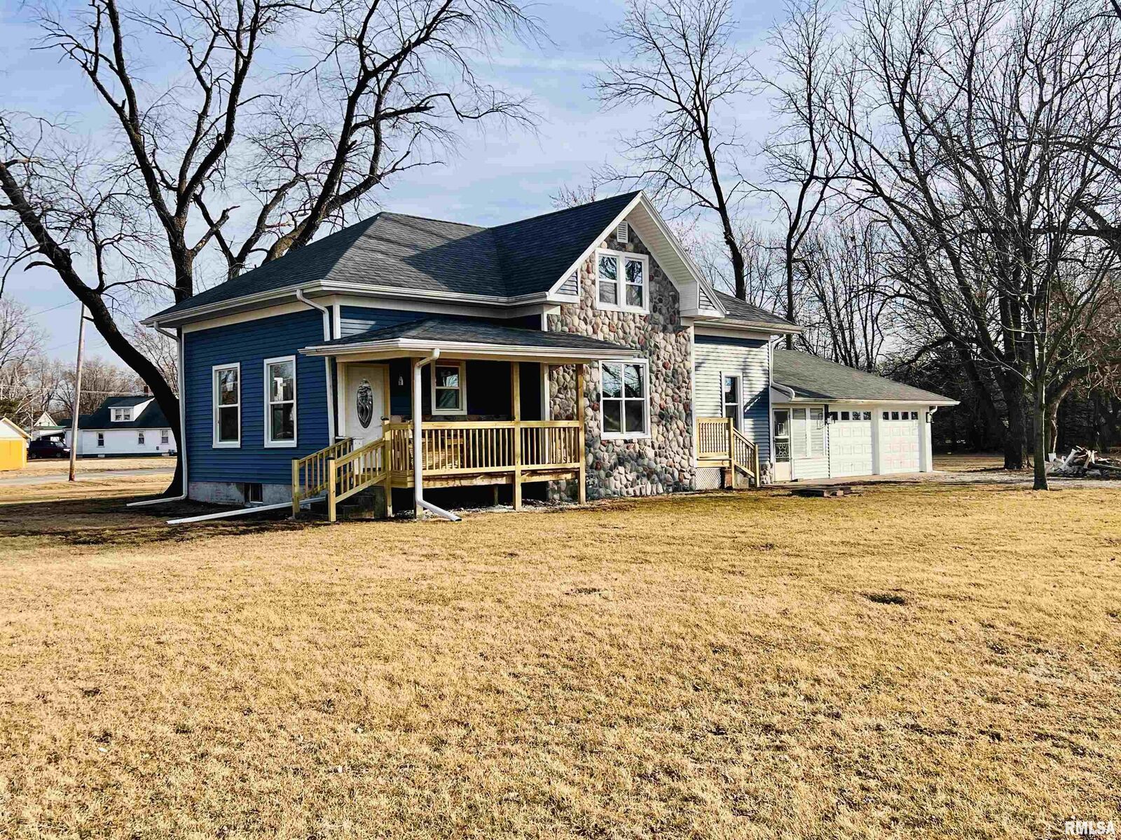 Property Photo: 108 S Main Street IL 61488