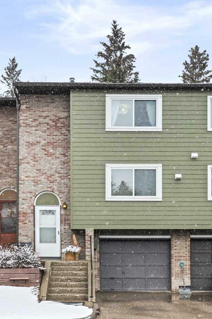 Property Photo: 210 86 Avenue SE 40 AB T2H 1N6
