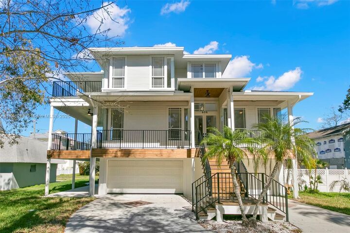 Property Photo:  606 Indiana Ave  FL 34681 