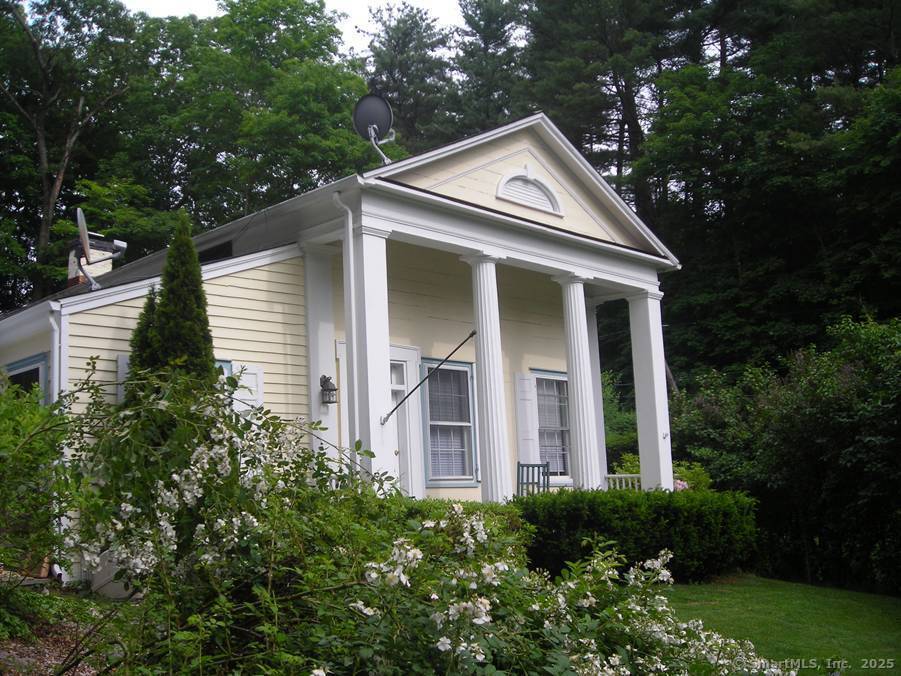 Property Photo: 5 Lakeside Drive CT 06903