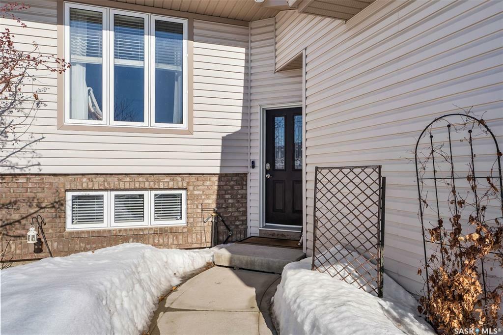 Photo de la propriété:  406 Buckwold Cove  SK S7N 4V9 