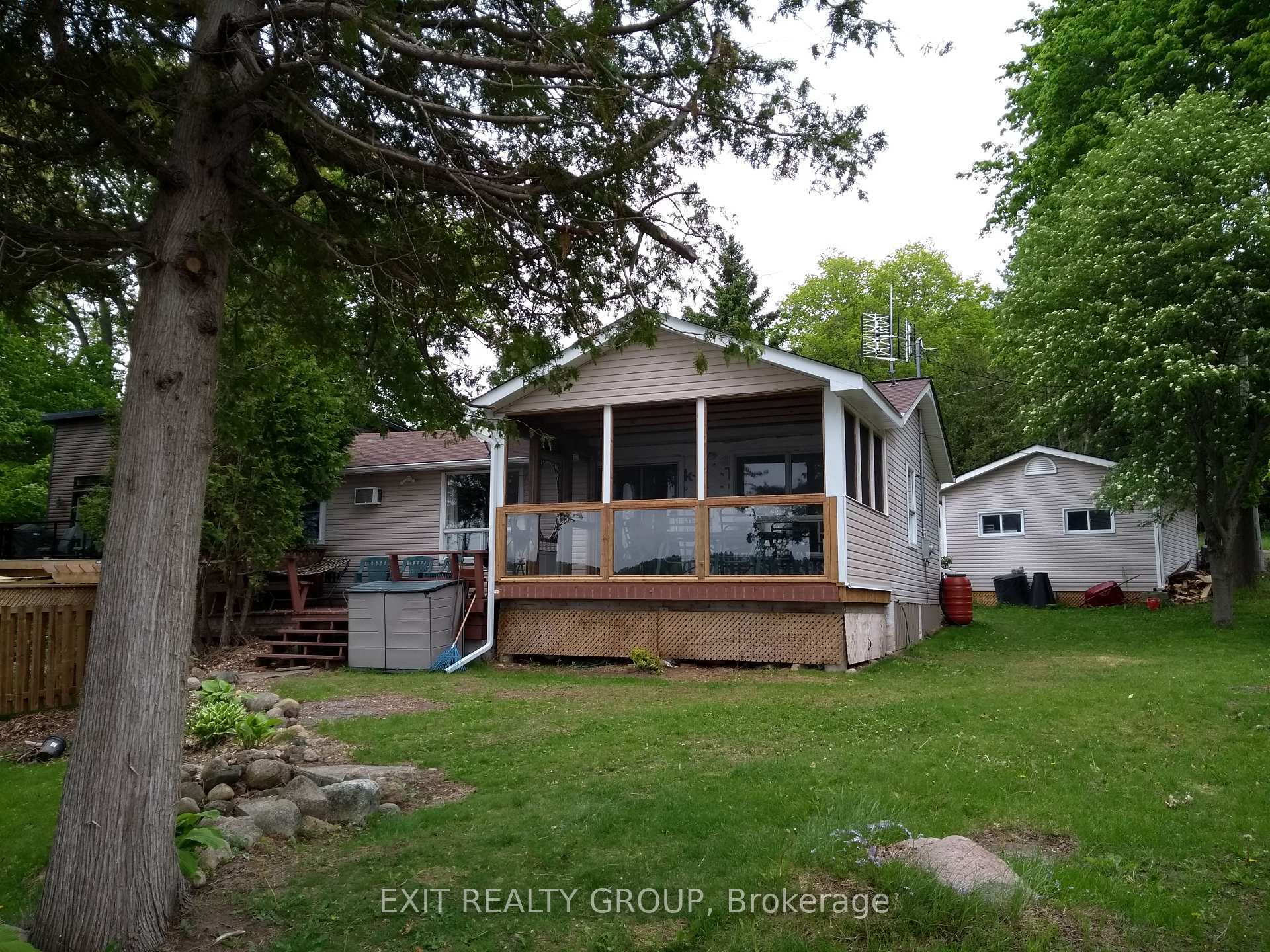 Property Photo: 92 Reddick Road ON K0K 1H0