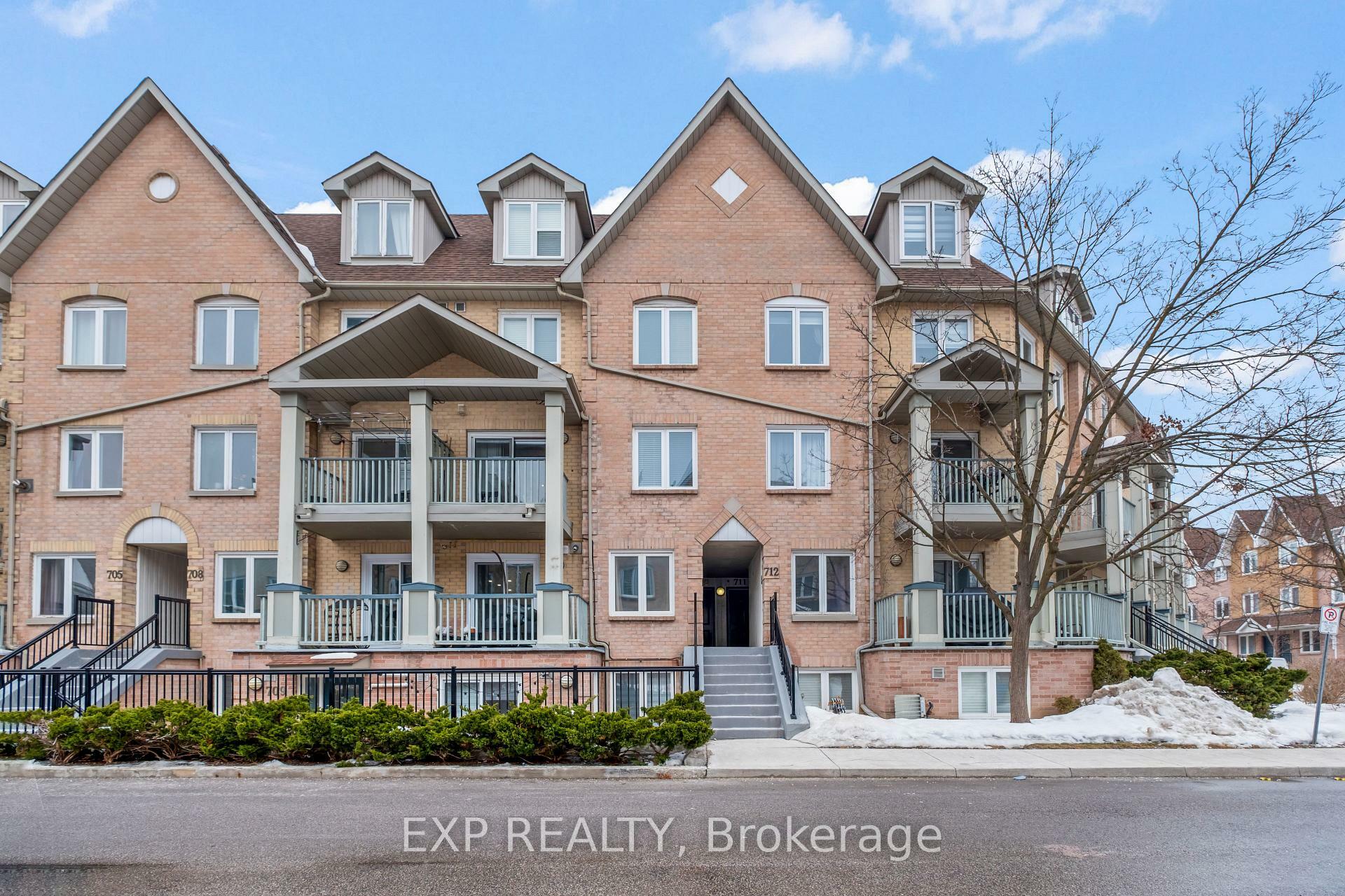 Property Photo: 75 Weldrick Road E 712 ON L4C 0H9