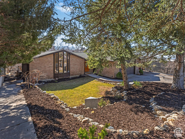 Property Photo:  2458 E Granite Hills Cir S  UT 84092 