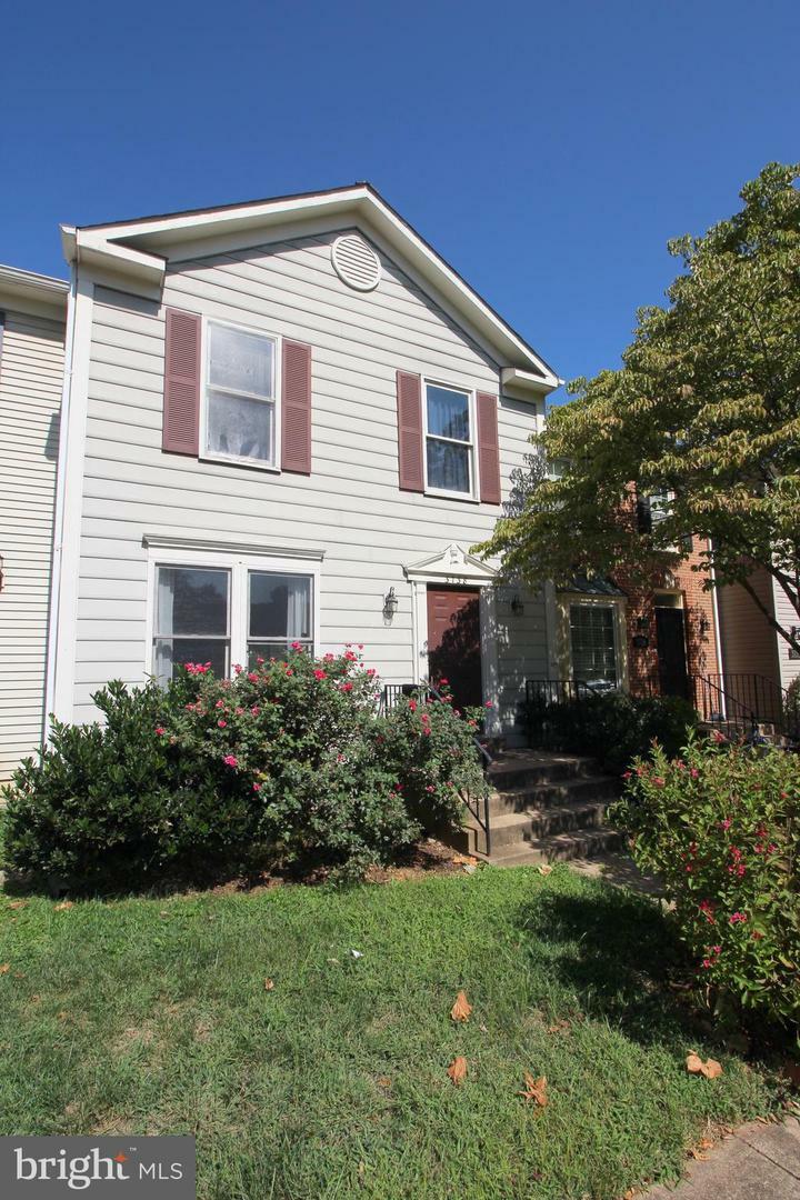 Property Photo: 3738 Farmland Drive VA 22033