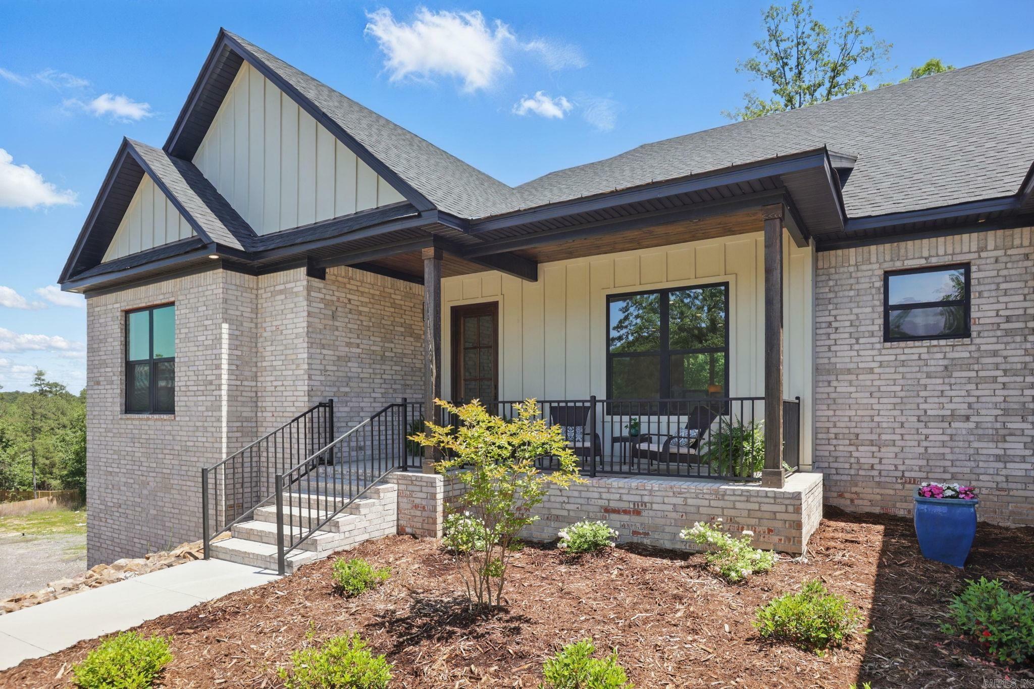 Property Photo: 19020 Waterview Meadow Lane AR 72135