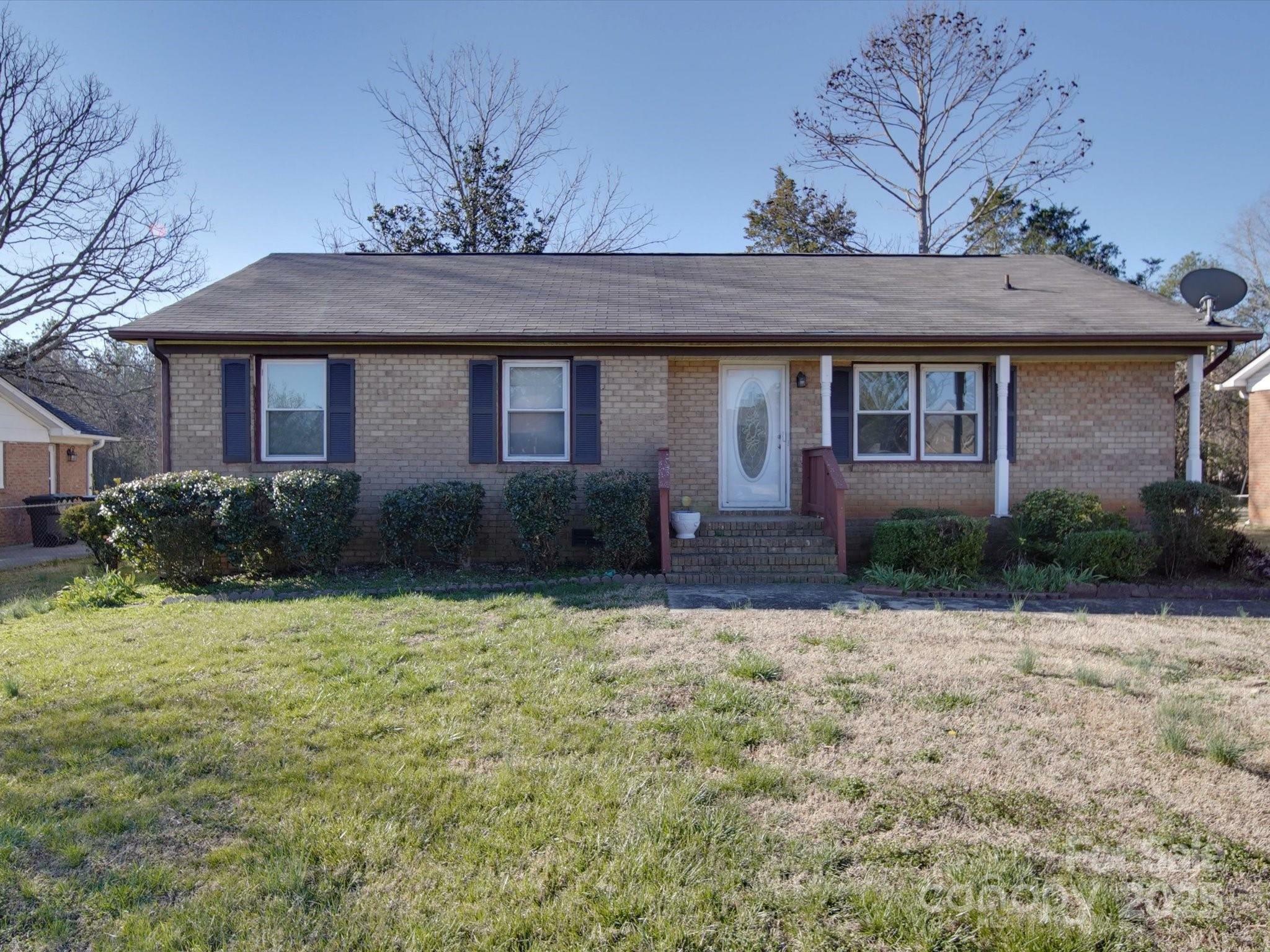 Property Photo:  1120 Glenarden Drive  SC 29730 