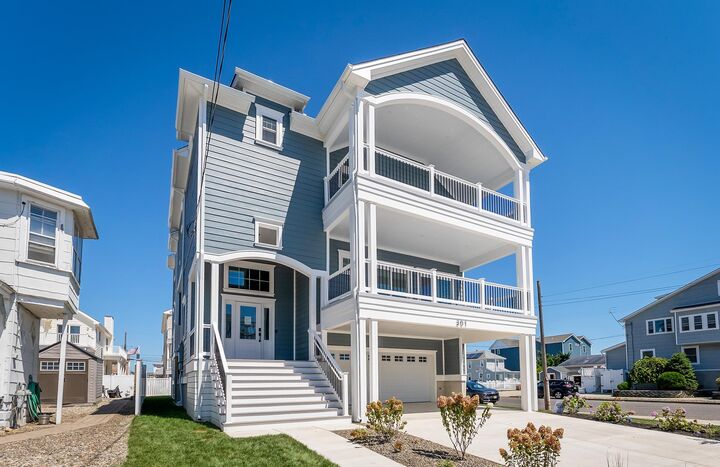 Property Photo: 301 W 1st NJ 08260