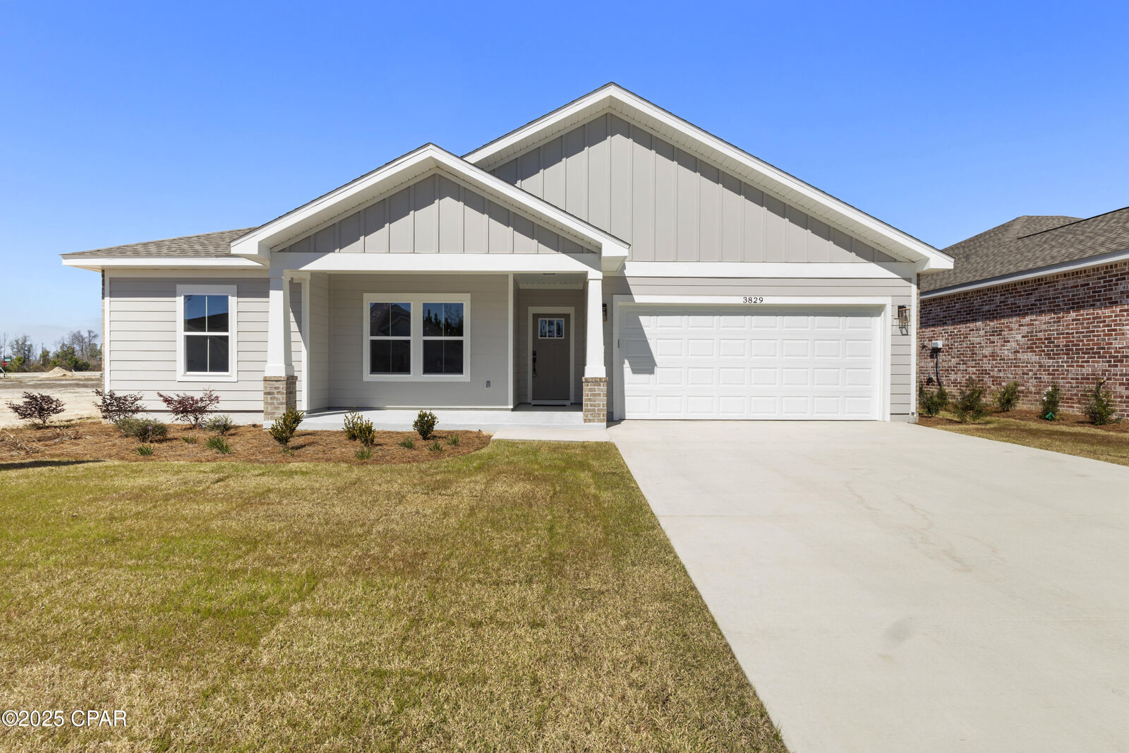 Property Photo: 3829 Red Deer Circle FL 32404