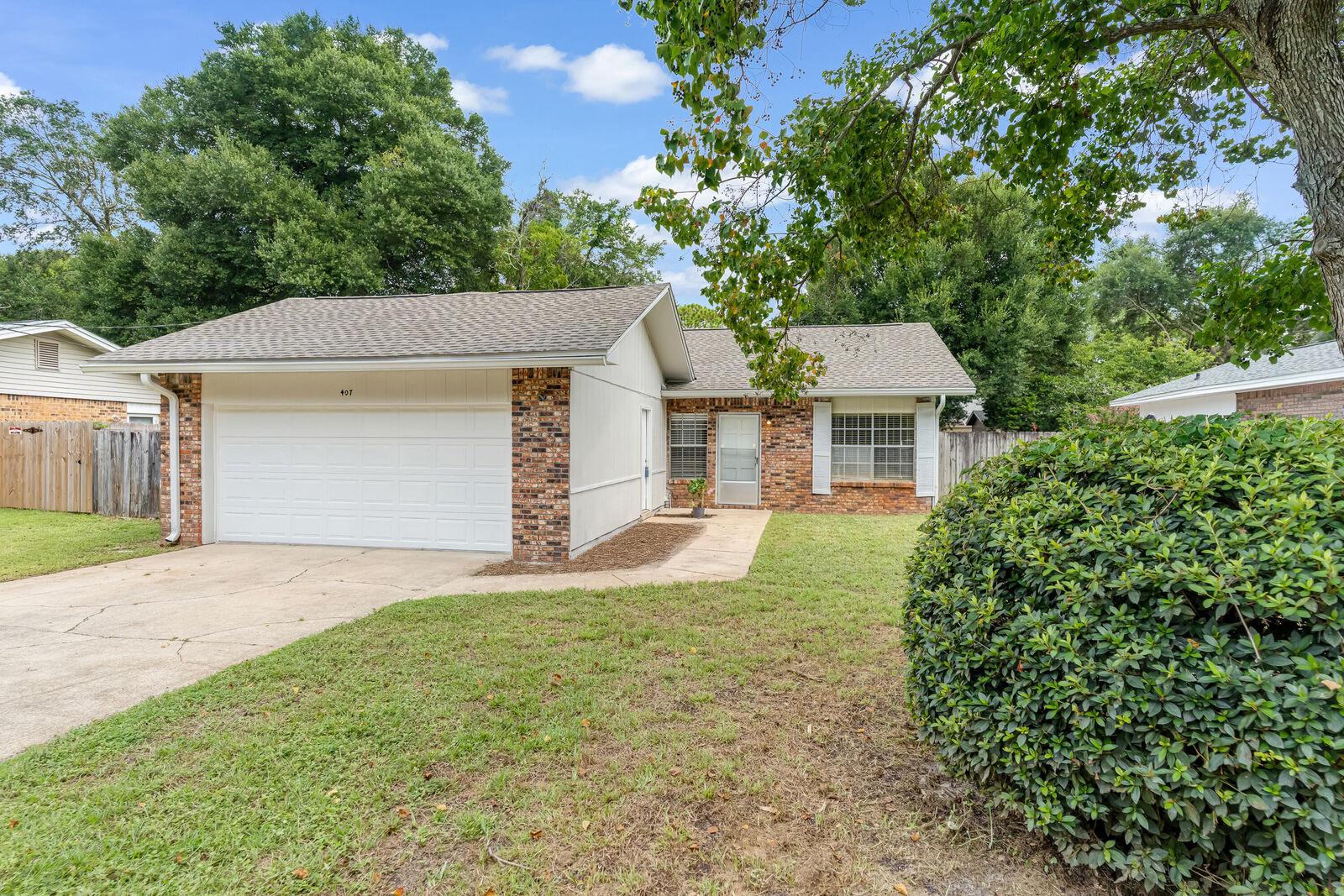 Property Photo:  407 Verb St  FL 32547 