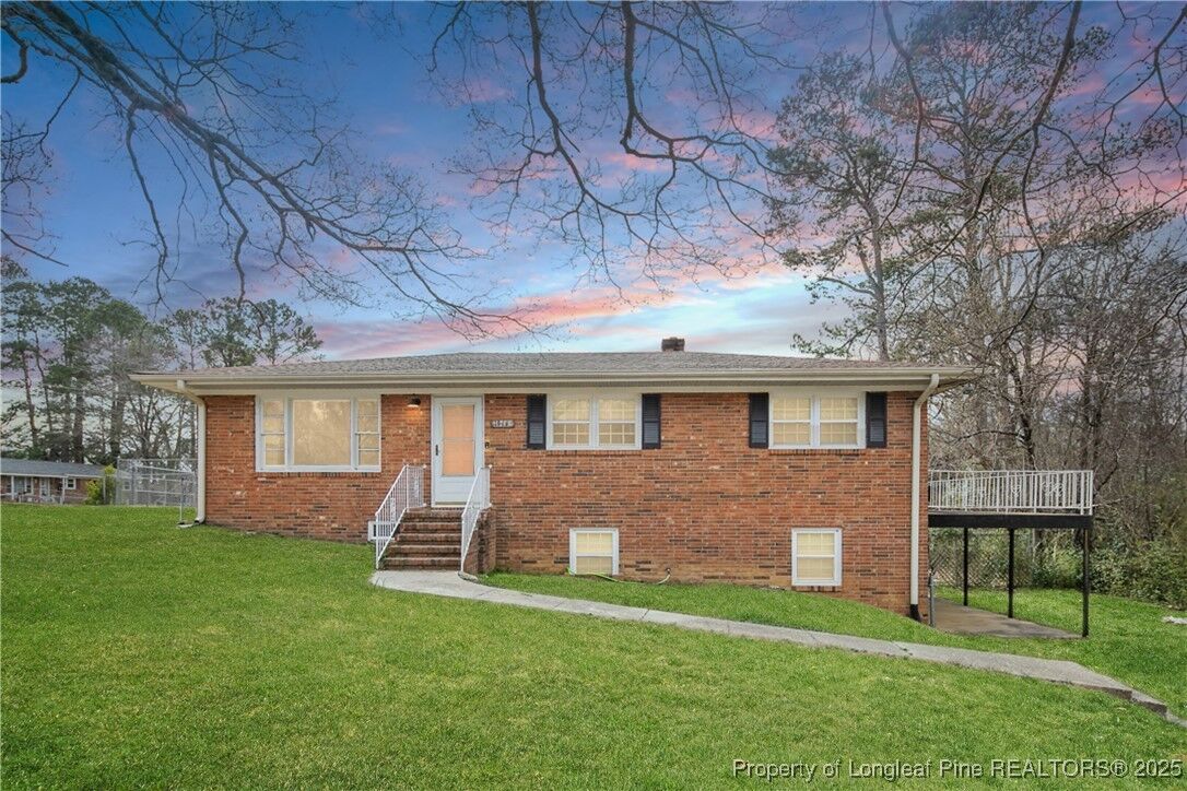 Property Photo: 1914 Biltmore Drive NC 28304