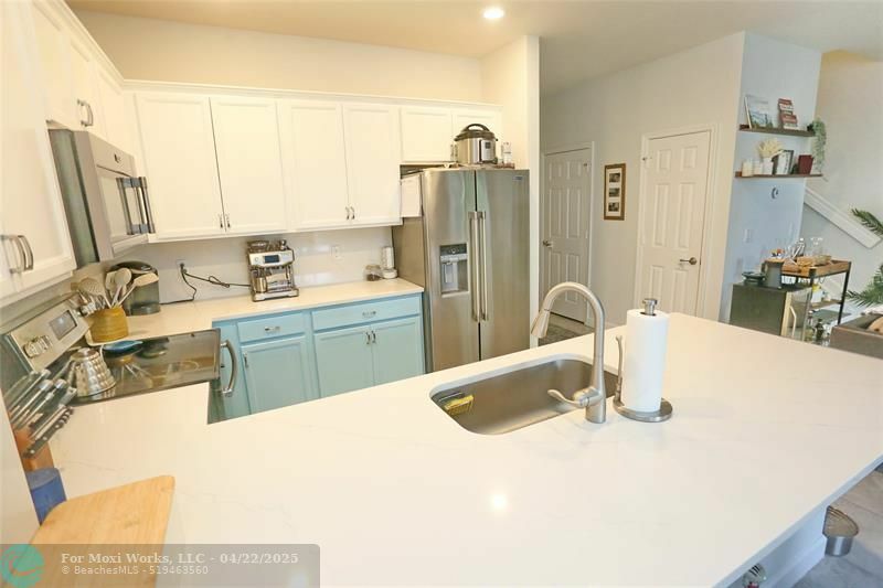 Property Photo:  4641 Silver Saw Ln  FL 33463 